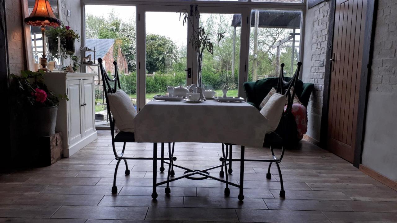 Bed and Breakfast The Byre North End Farm Ashton Keynes Экстерьер фото